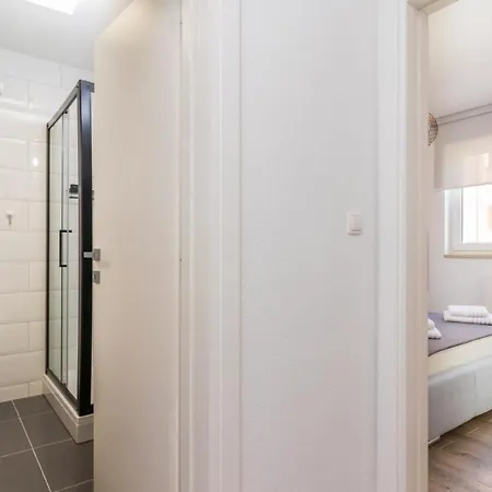 Neu Hervorragende 4-sterne-barbieri-wohnung In Der Nahe Des Meeres In Pula, Istrien Pula