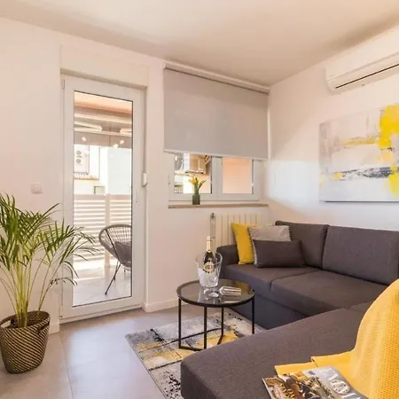 Neu Hervorragende 4-sterne-barbieri-wohnung In Der Nahe Des Meeres In Pula, Istrien Apartment *