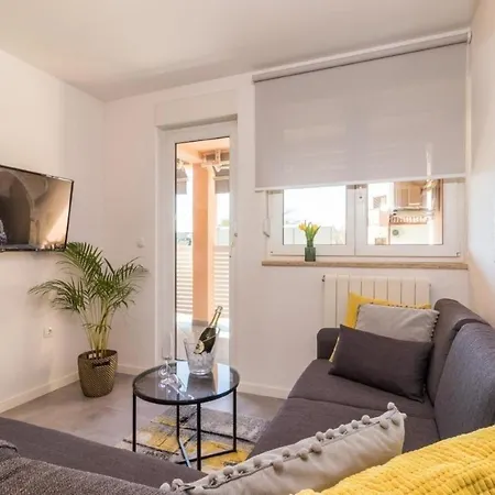 Neu Hervorragende 4-sterne-barbieri-wohnung In Der Nahe Des Meeres In Pula, Istrien Pula